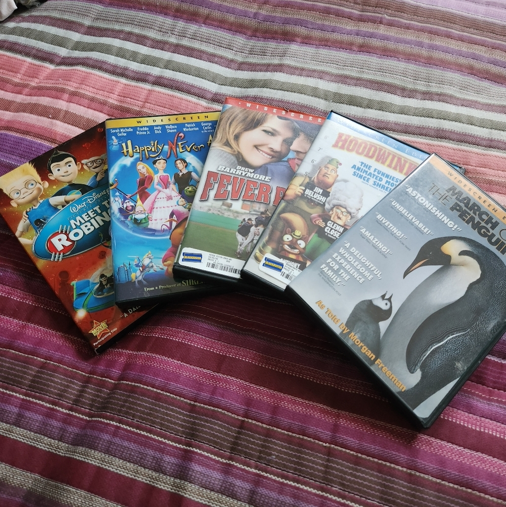 HappilyNeverAfter,Fever Pitch,Hoodwinked,Marchofthe Penquins, MeettheRobinsons